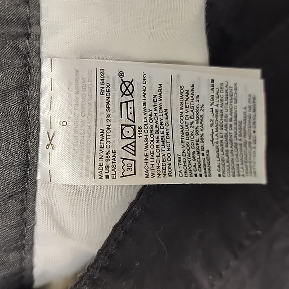 Old Navy, High-Waisted, Everyday Short, 3" inseam, 6 - Picture 4 of 6